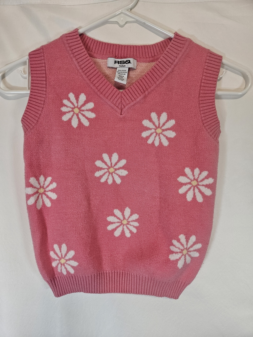 RSQ Pink Floral Daisy V-Neck Sweater Vest